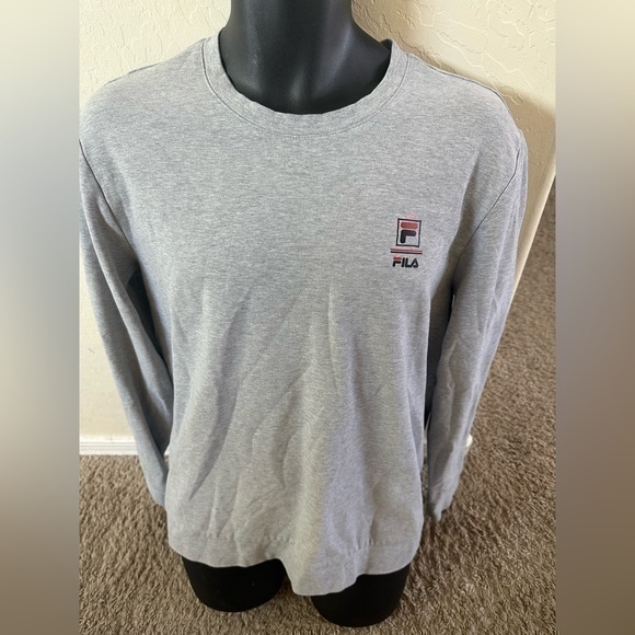 Men’s pre own as is long sleeve Fila brand shirt size Large L - Picture 1 of 4